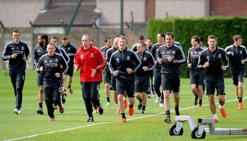 雷迪克：马刺防守策略和太阳类似，让东里出手高难度中投