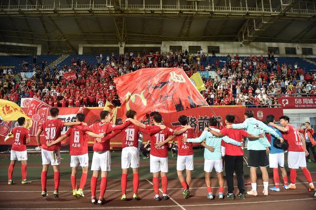 英超-两球落后顽强扳平！切尔西2-2客场战平纽卡斯尔联（英超：切尔西客场先丢两球后追平，2-2战平纽卡斯尔联）