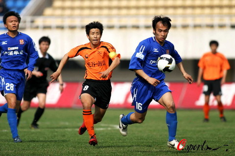 中超赛程更新：关注榜首之争,（中超新赛程出炉：聚焦榜首之战）