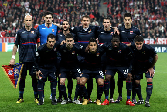 英格兰的“10号位难题”：贝林厄姆能否脱颖而出？（谁能解英格兰10号位困局：贝林厄姆是答案吗？）