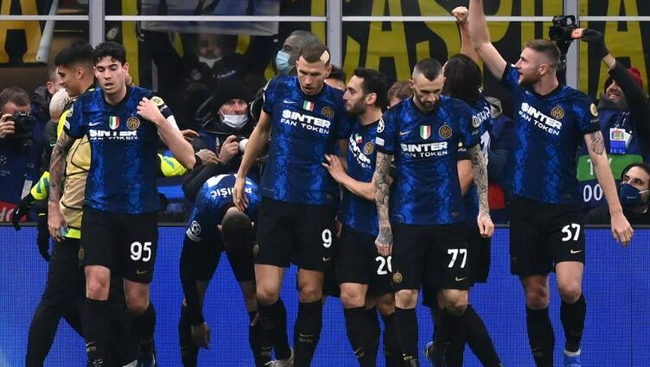 自16年分开评选后，近十届金球奖&国际足联最佳共6次结果相同（2016年分开评选后，金球奖与FIFA年度最佳近十届有6次评选一致）