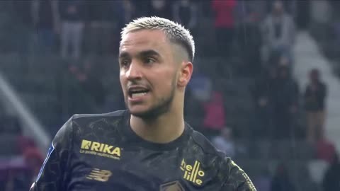 3C：骨上的钢板是我考虑退役原因之一；弗里克说表现好能抽烟