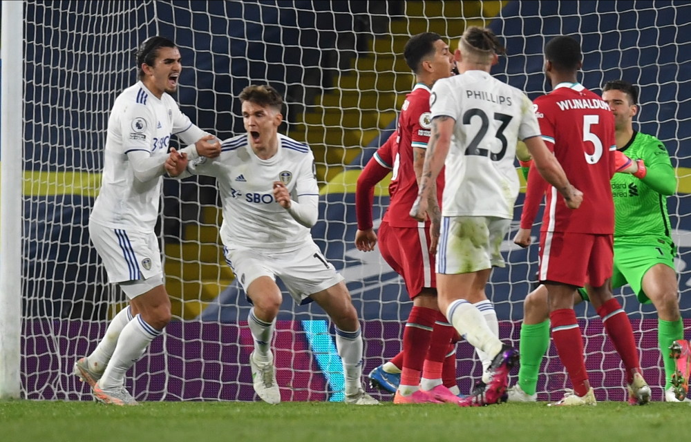 篮球湖人球员场上表现赢得媒体好评