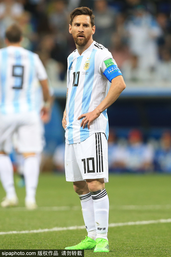 欧冠第6轮今夜继续鏖战！参与截图预测皇马vs曼城等焦点对决（欧冠第6轮今夜再燃战火：截图参与预测皇马vs曼城等焦点之战）