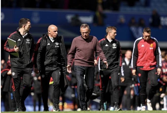 TA：孔帕尼相较图赫尔谦逊很多，不会对高层、球员评头论足