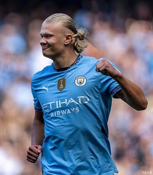 足球英超领头羊遭遇伤病危机，后卫告急（英超榜首球队陷入伤病潮，防线告急）