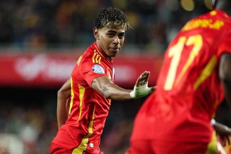 记者：阿连德本赛季美职联19球，迈阿密国际希望将其买断