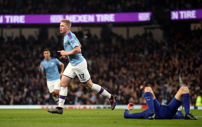 阿根廷球员看女儿球赛时与他人发生争执，被汽车钥匙刺伤头部