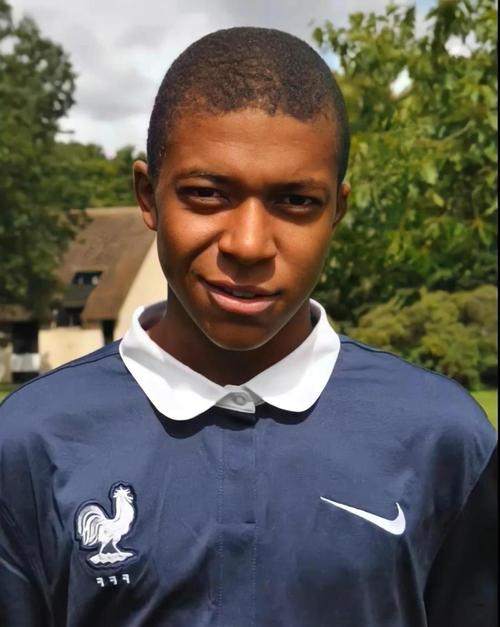 詹姆斯关键时刻上篮得分