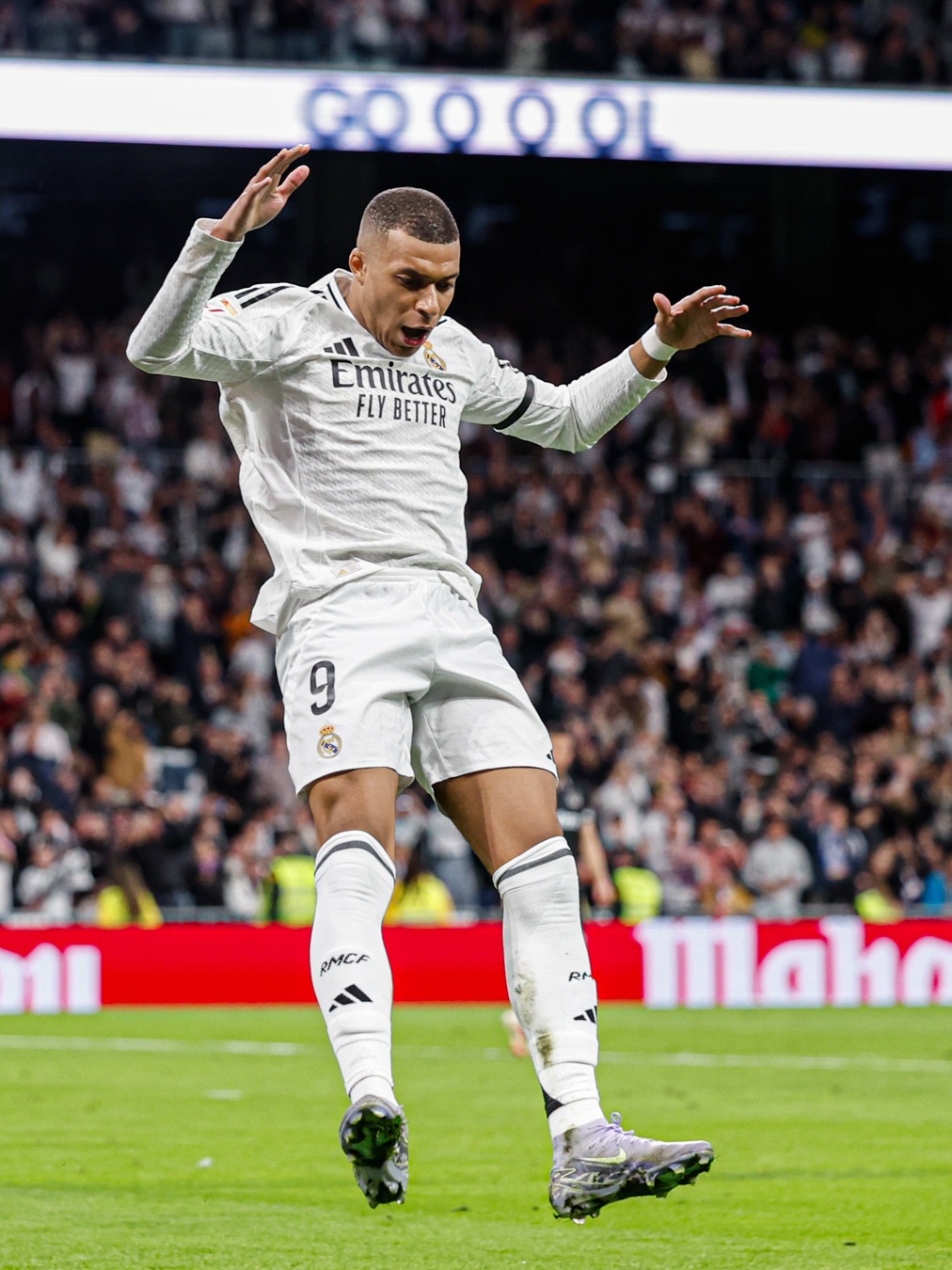 记者：海港今日上午启程前往泰国；本轮亚冠并非没有拿分机会