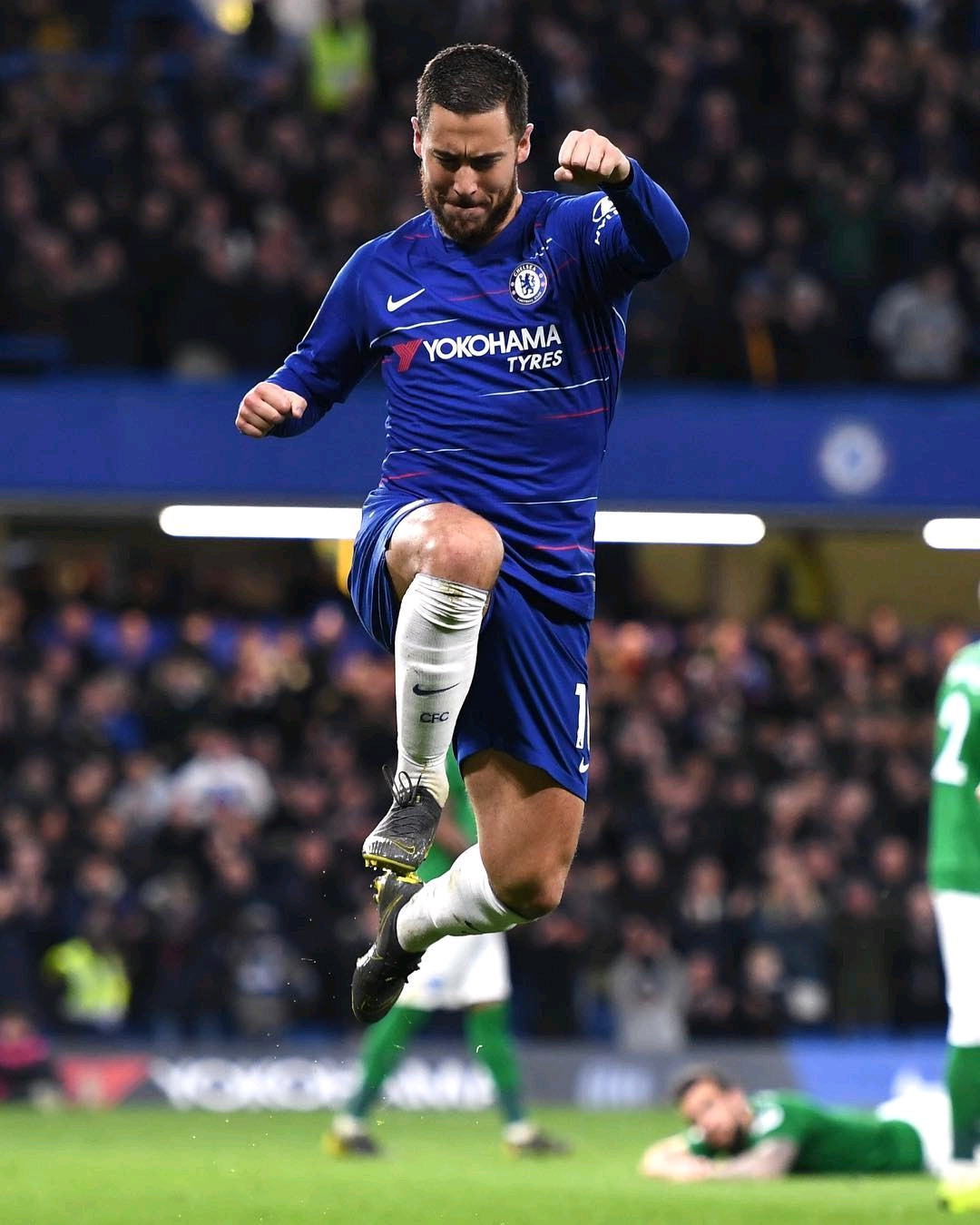 足球中超球队官宣签下韩国国脚（中超俱乐部正式宣布签约韩国国脚）